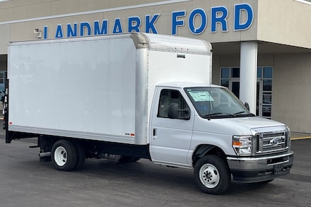 2024 Ford Econoline Cutaway w/ 15' Knapheide Box Cab/Chassis