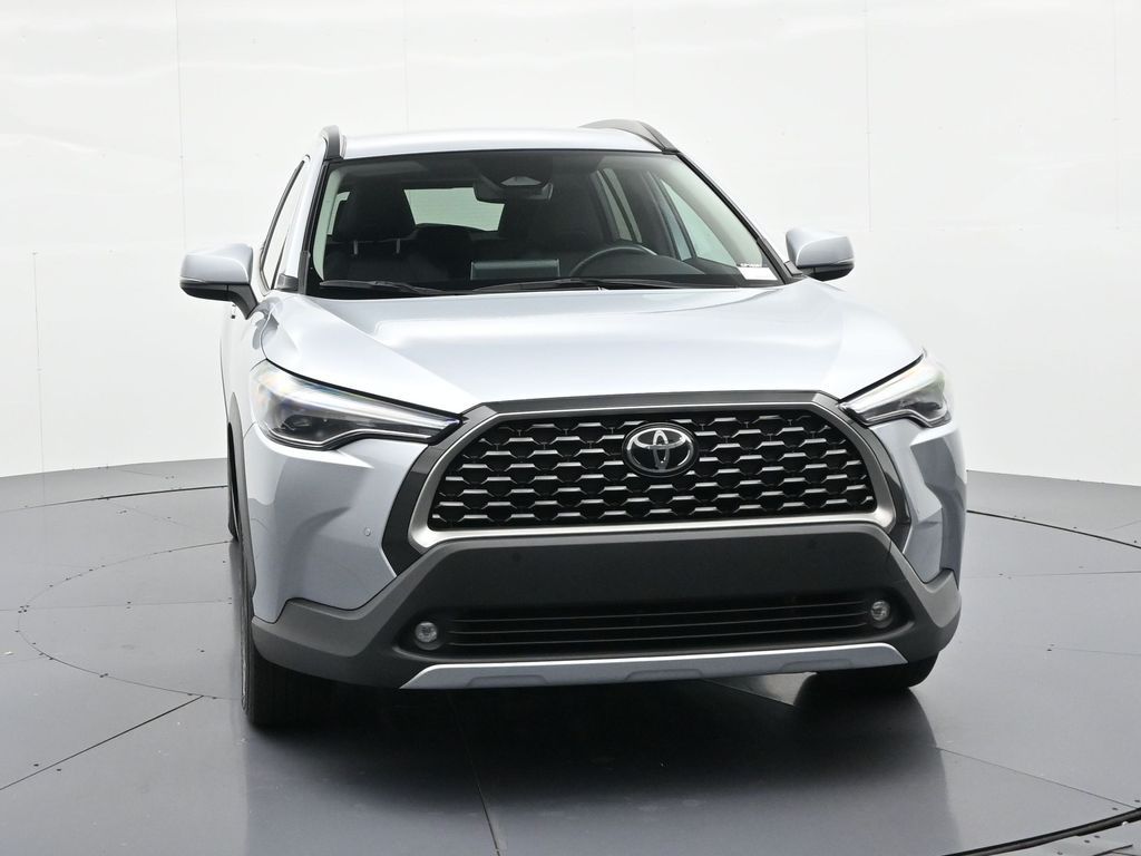 Used 2024 Toyota Corolla Cross XLE SUV