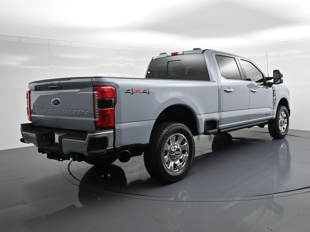 Used 2024 Ford F-250 Lariat Crew Cab Truck