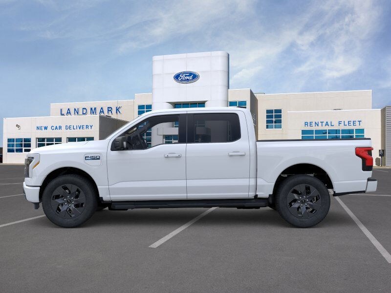 2025 Ford F-150 Lightning photo 3