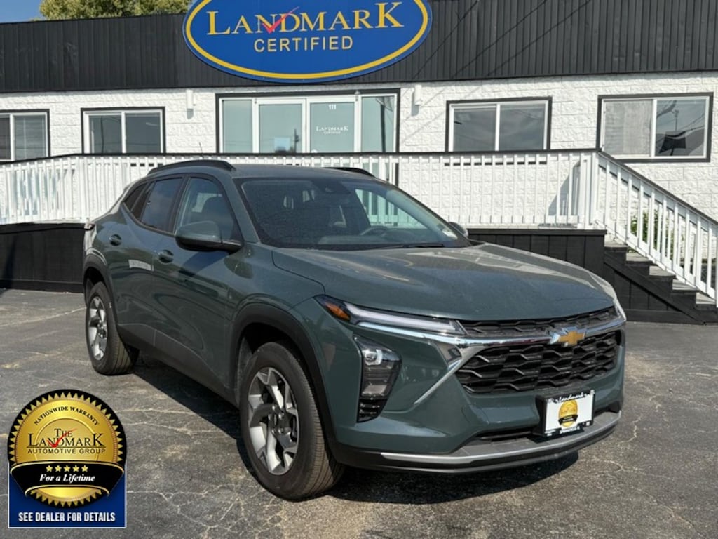 Used 2025 Chevrolet Trax LT SUV