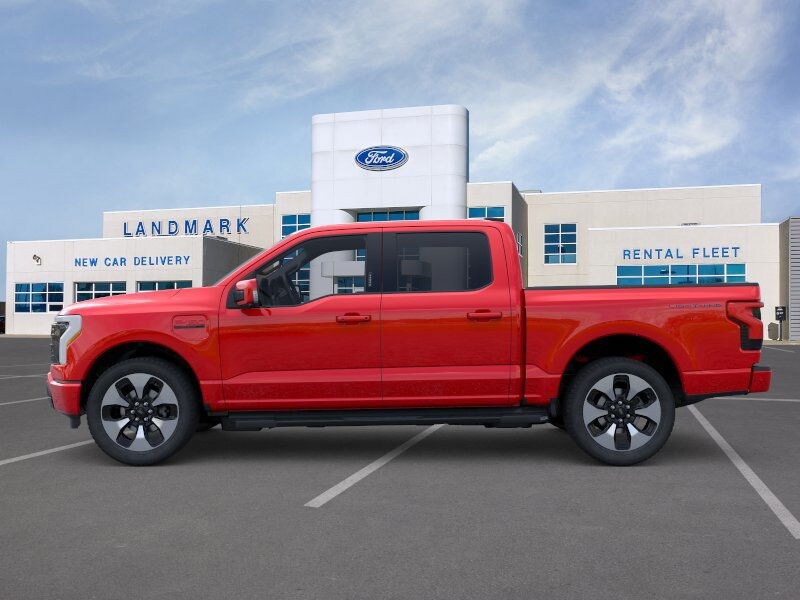 2023 Ford F-150 Lightning Platinum photo 3