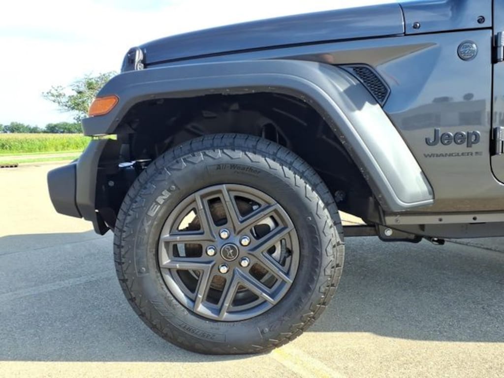 Used 2024 Jeep Wrangler