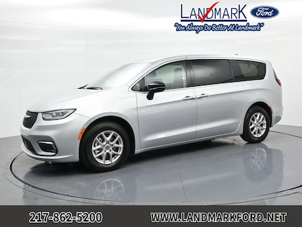 2024 Chrysler Pacifica Touring L Passenger Van