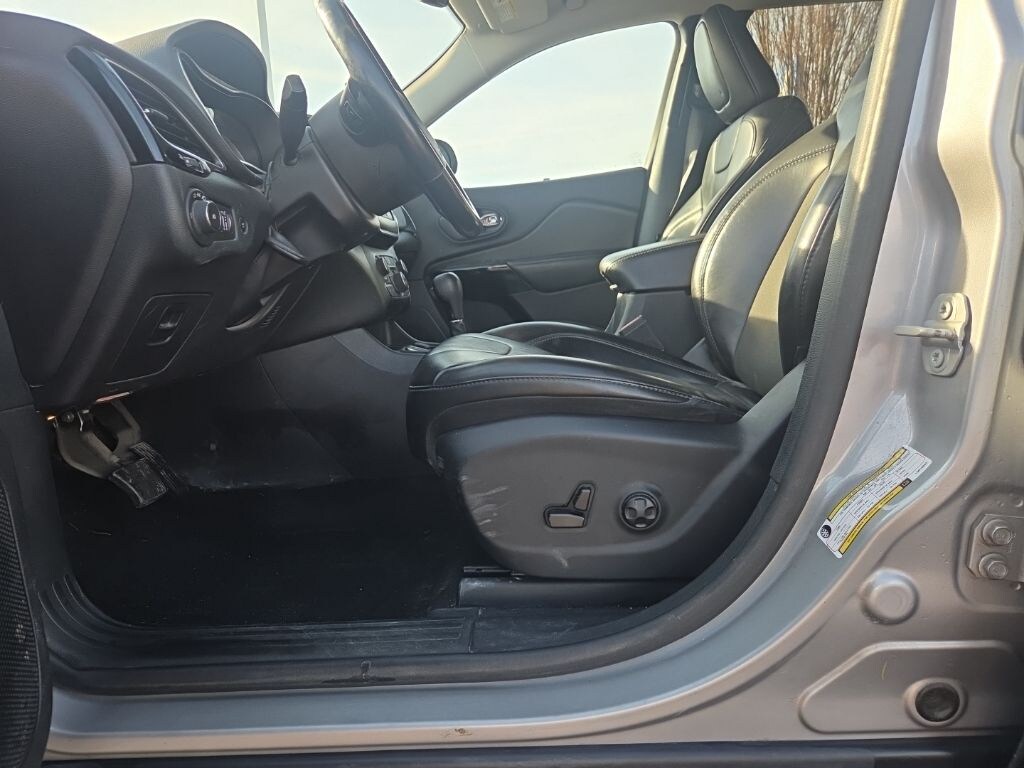 Used 2020 Jeep Cherokee Latitude Plus SUV