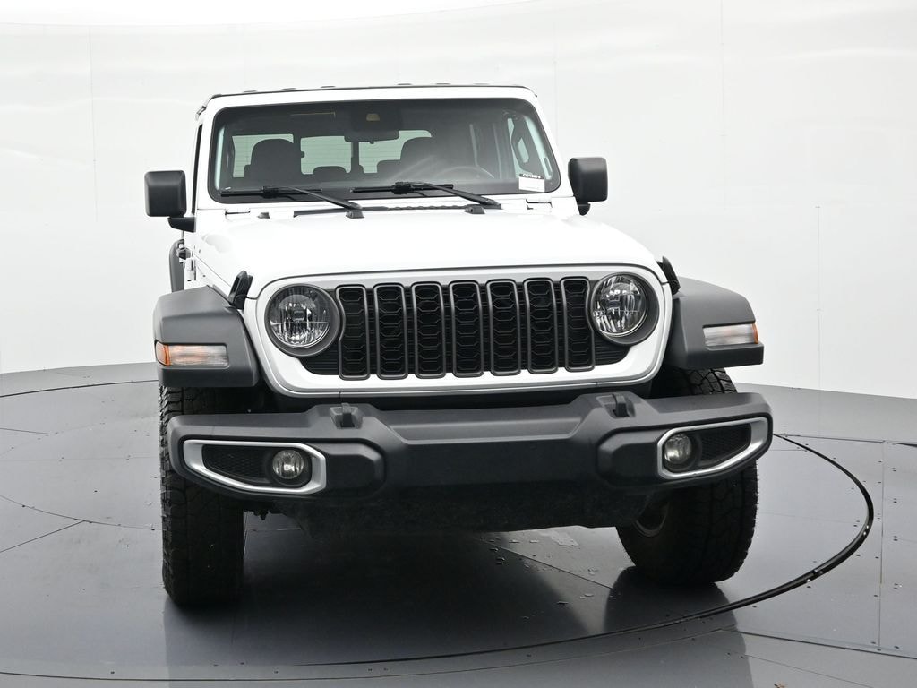 Used 2025 Jeep Gladiator