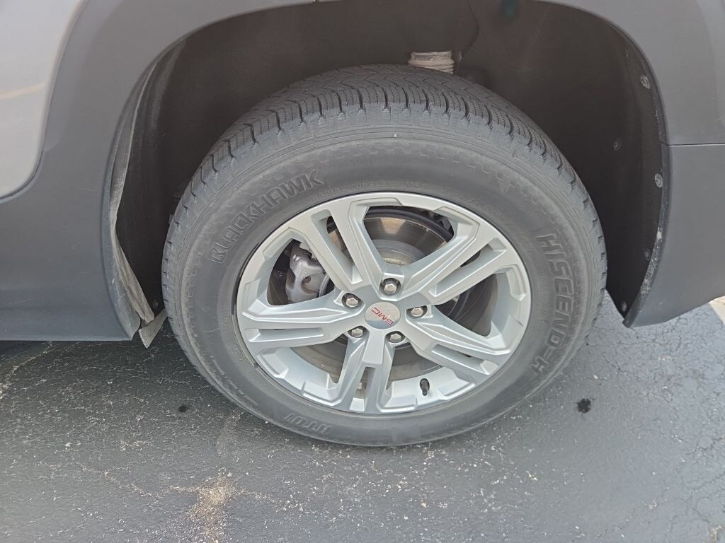 Used 2024 GMC Terrain SLE SUV