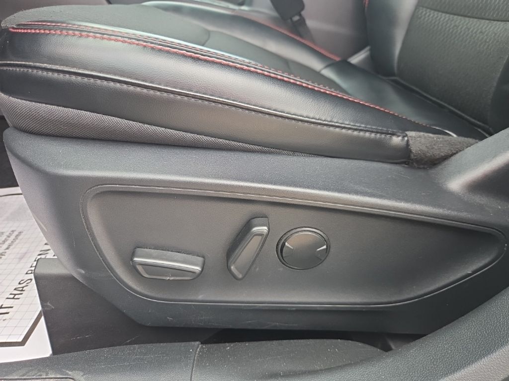Used 2025 Ford Escape ST-Line Select SUV