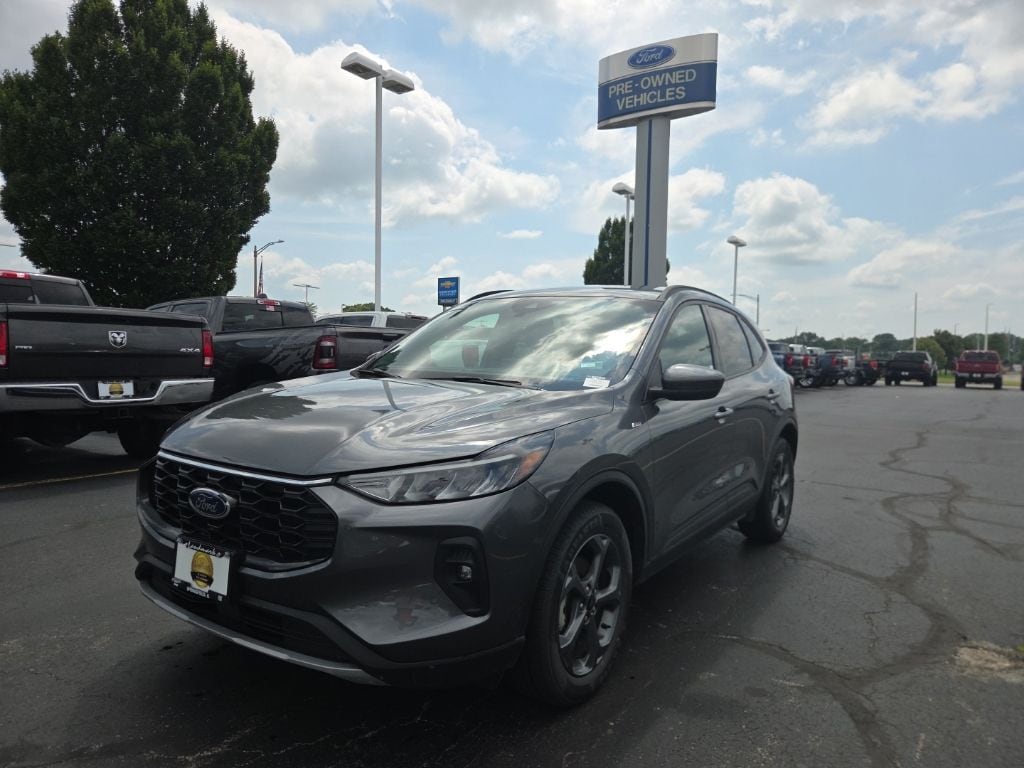 Used 2025 Ford Escape ST-Line Select SUV
