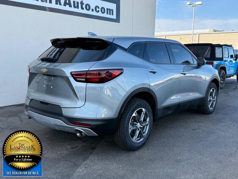 2023 Chevrolet Blazer 2LT photo 2