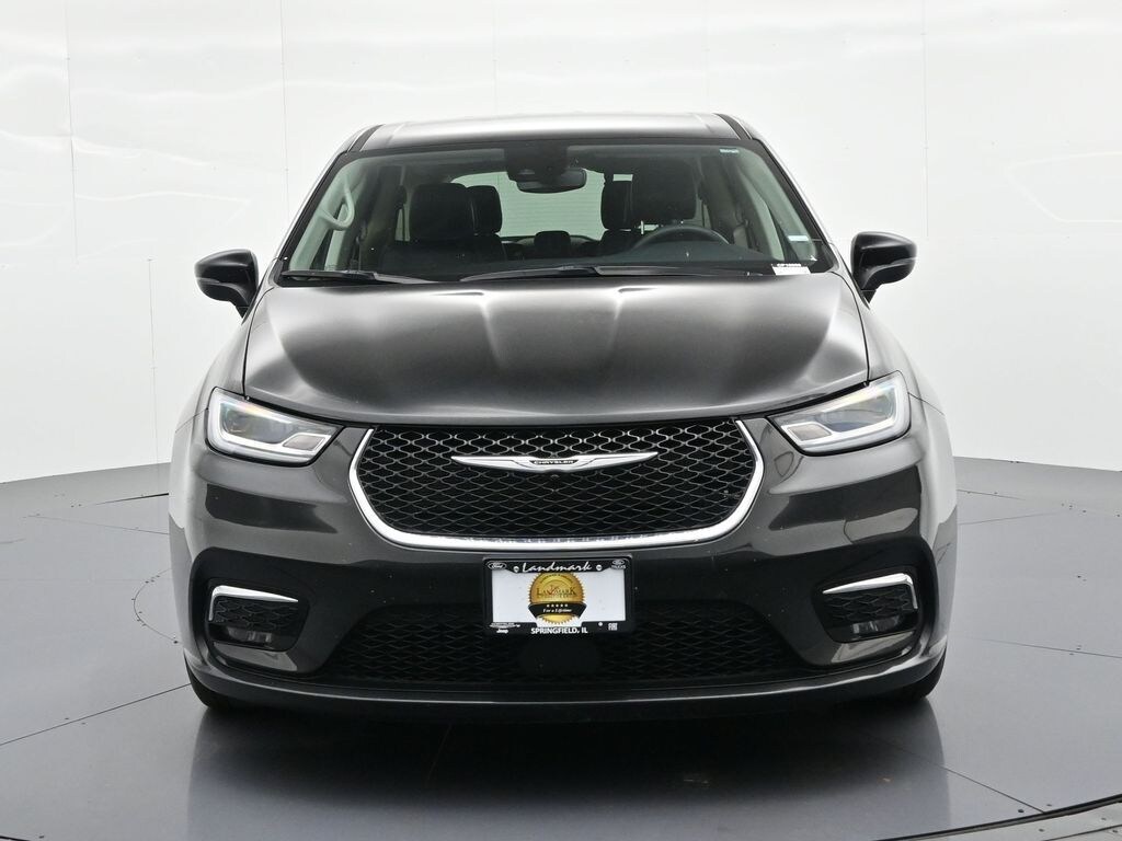 Used 2023 Chrysler Pacifica