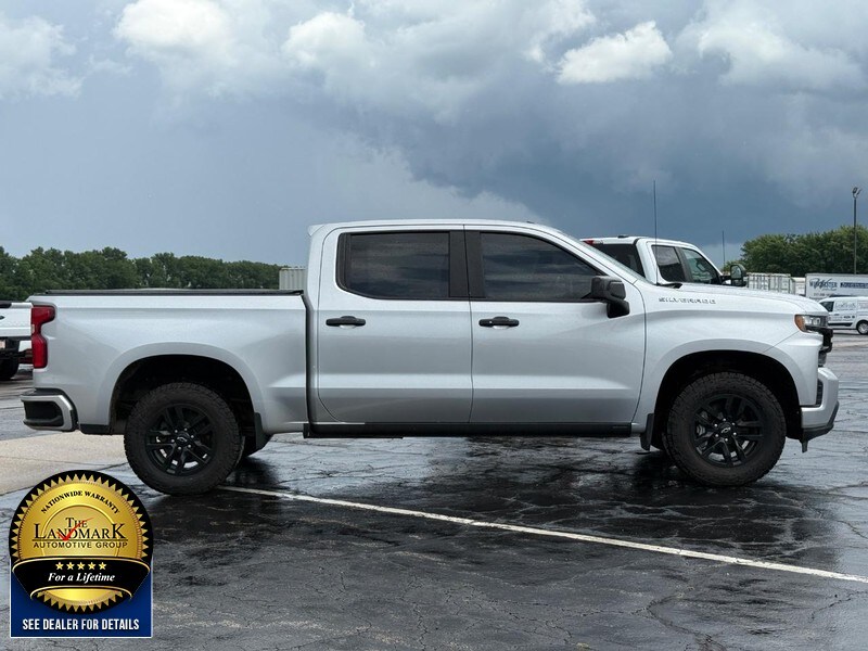 2021 Chevrolet Silverado 1500 RST photo 2