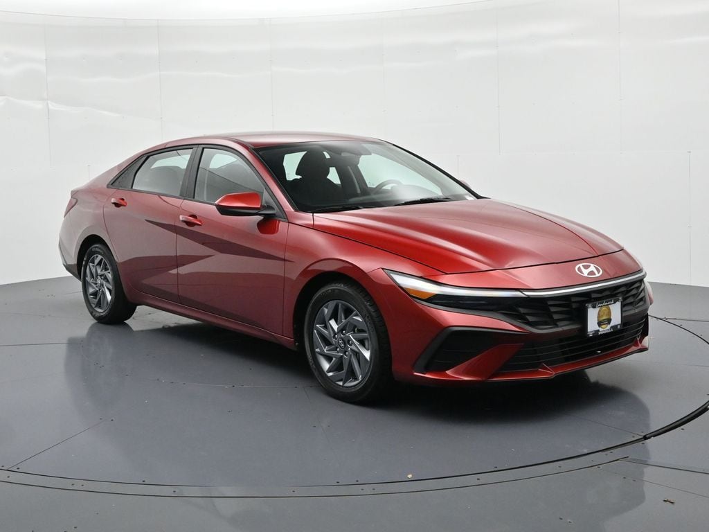 Used 2024 Hyundai Elantra