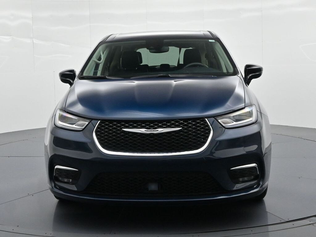 Used 2024 Chrysler Pacifica