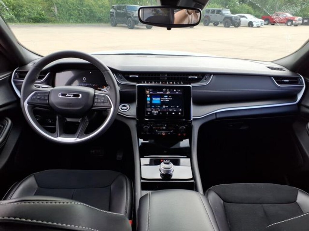 Used 2024 Jeep Grand Cherokee L
