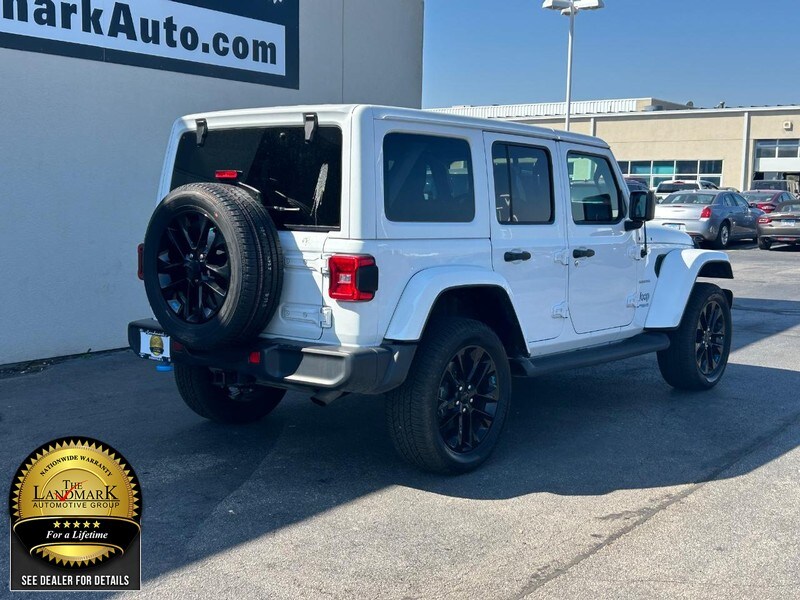 2022 Jeep Wrangler 4xe Unlimited Sahara photo 2