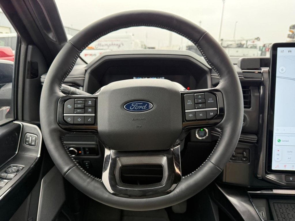 2025 Ford F-150 Lightning Platinum - Photo 14