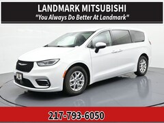 Used 2023 Chrysler Pacifica Touring L Minivan/Van for sale in Springfield, IL