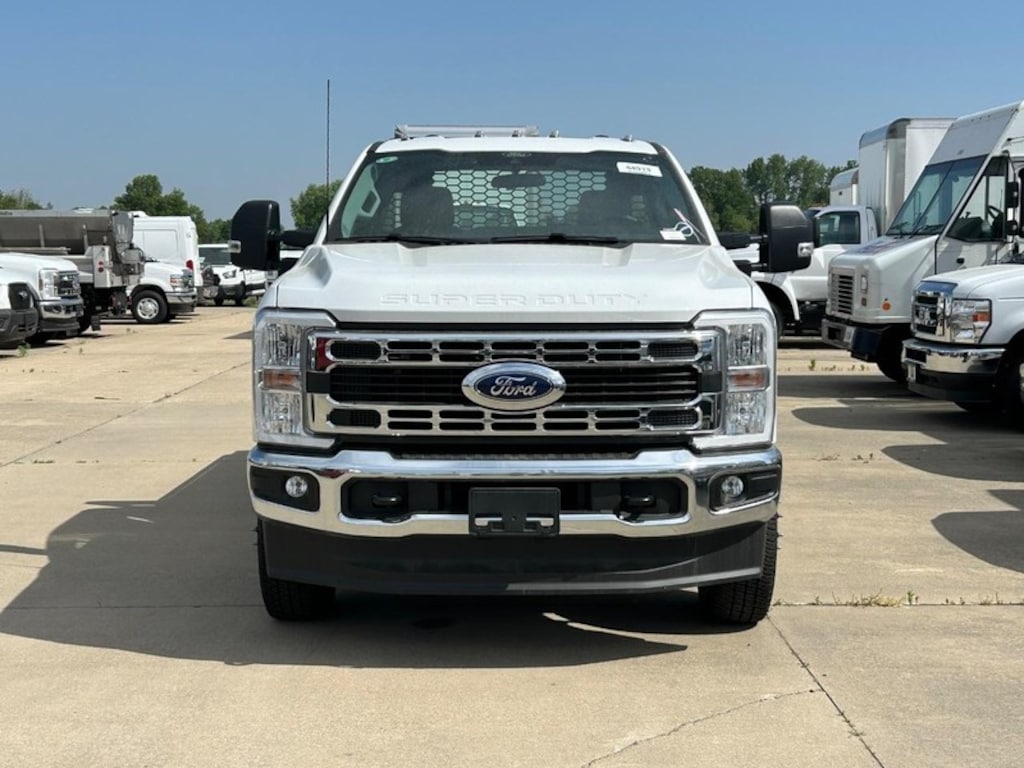 New 2024 Ford Super Duty F-350 DRW 4WD Reg Cab WB CA Truck Regular Cab