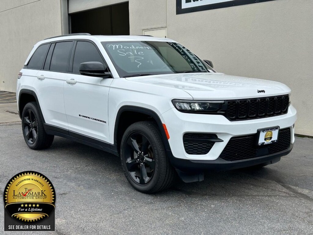 Used 2023 Jeep Grand Cherokee Altitude 4x4 SUV