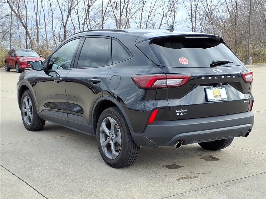 Used 2025 Ford Escape ST-Line Select SUV