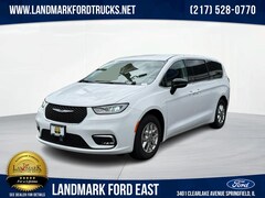 Used 2024 Chrysler Pacifica Touring L Minivan/Van for sale in Springfield, IL