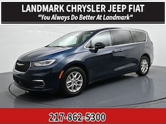 Used 2024 Chrysler Pacifica Touring L Minivan/Van for sale in Springfield, IL