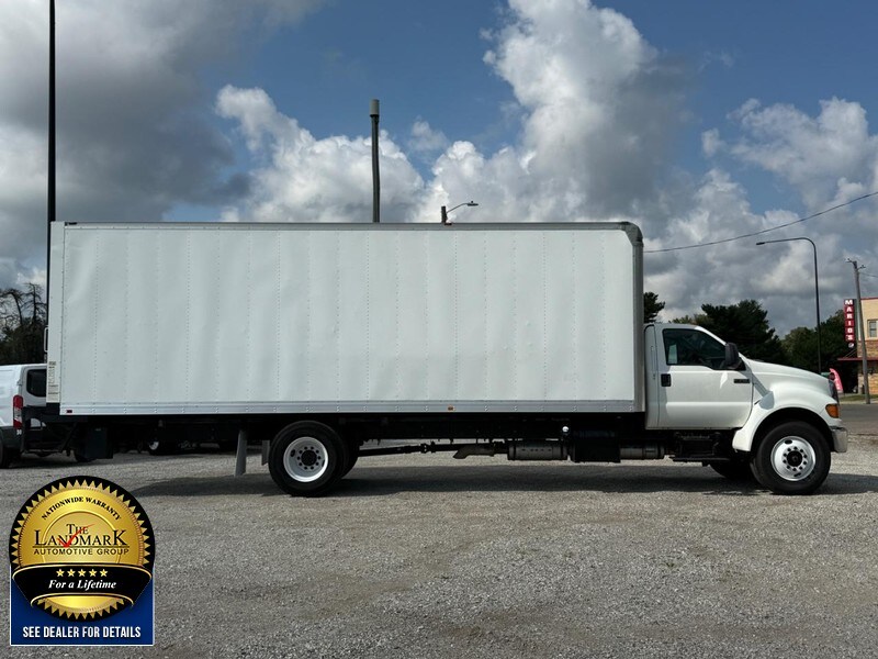 2015 Ford F-750 SuperCab XL photo 2