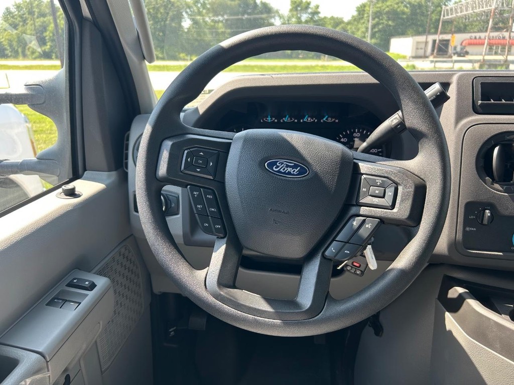 2025 Ford E-Series Cutaway Base - Photo 12