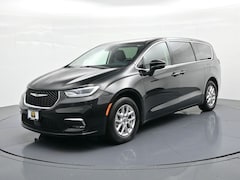 Used 2023 Chrysler Pacifica Touring L Minivan/Van for sale in Springfield, IL