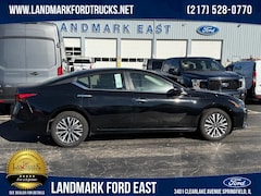 Used 2025 Nissan Altima SV AWD Sedan for sale in Springfield, IL