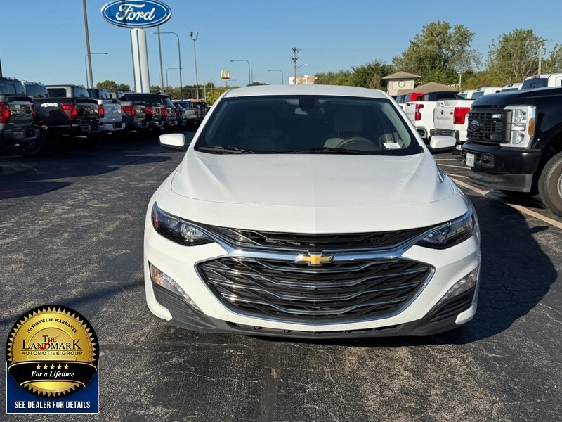 2022 Chevrolet Malibu 1LT photo 4