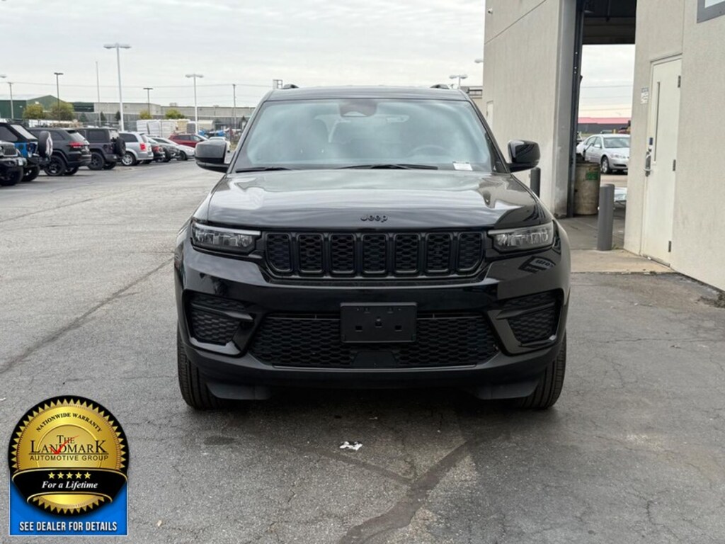 Used 2024 Jeep Grand Cherokee Altitude 4x4 SUV