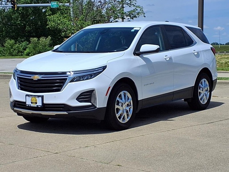 2023 Chevrolet Equinox LT photo 2