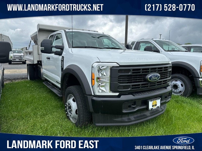 2023 Ford F-550 Super Duty Chassis Cab XL's photo