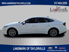 Used 2023 Hyundai Sonata SEL Sedan for sale in Springfield, IL