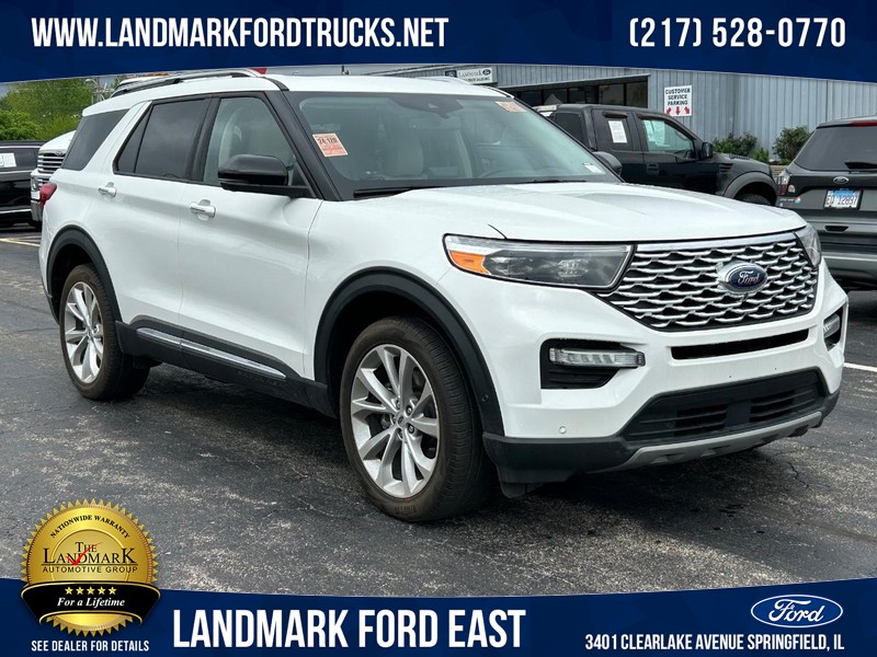 2022 Ford Explorer Platinum's photo
