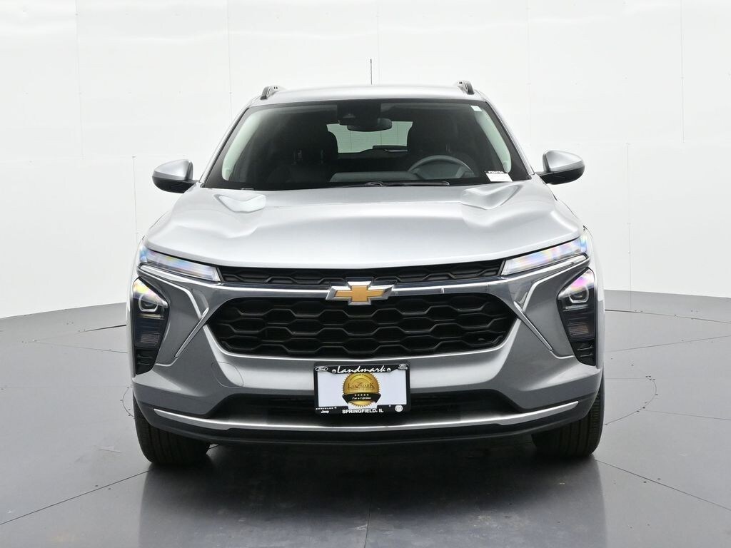 Used 2025 Chevrolet Trax LT SUV