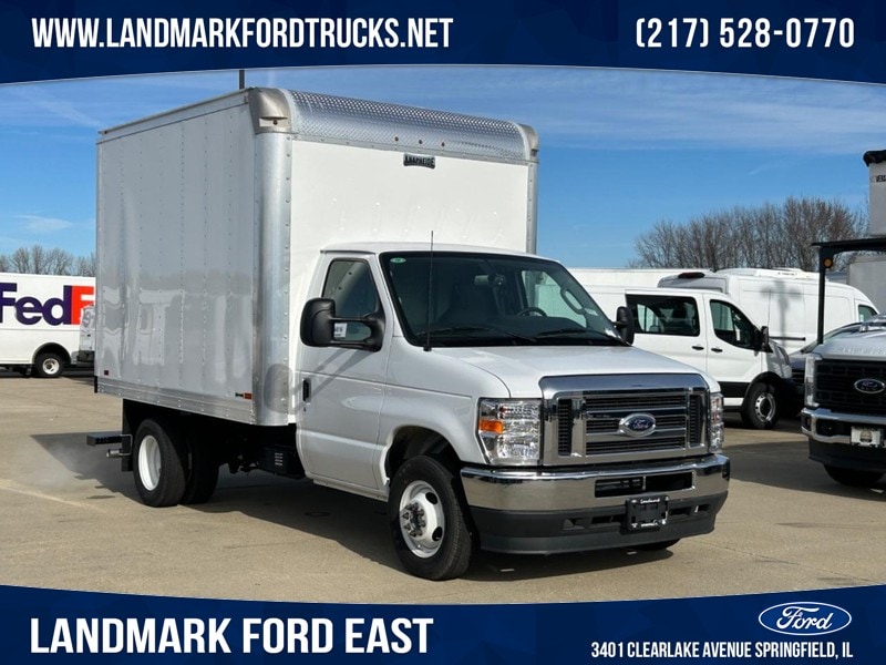 2024 Ford E-Series Cutaway Base's photo