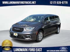 Used 2023 Chrysler Pacifica Touring L Minivan/Van for sale in Springfield, IL