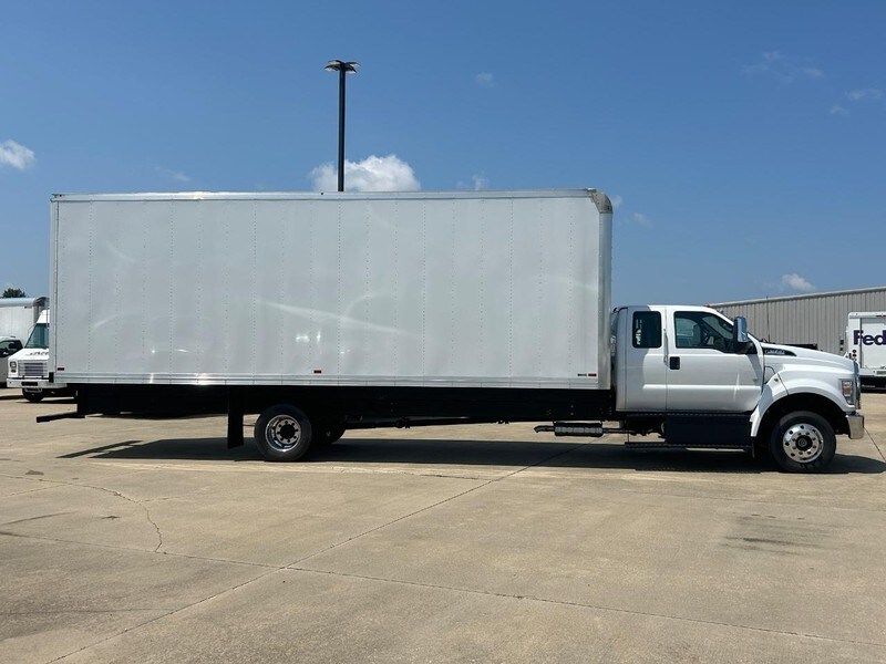 2025 Ford F-650 SuperCab photo 2