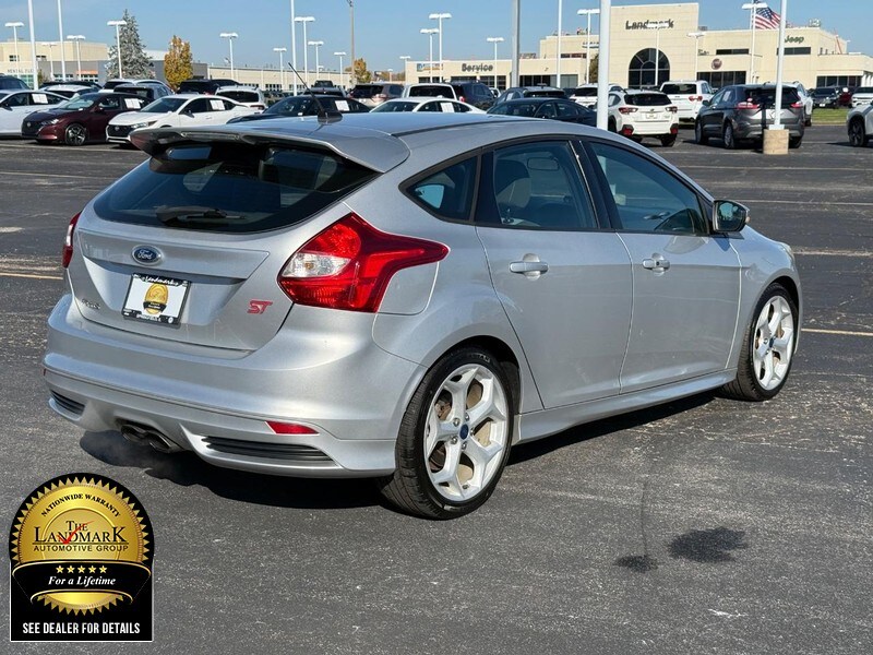 2014 Ford Focus ST Sedan photo 3