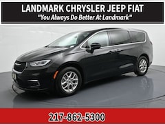 Used 2023 Chrysler Pacifica Touring L Minivan/Van for sale in Springfield, IL