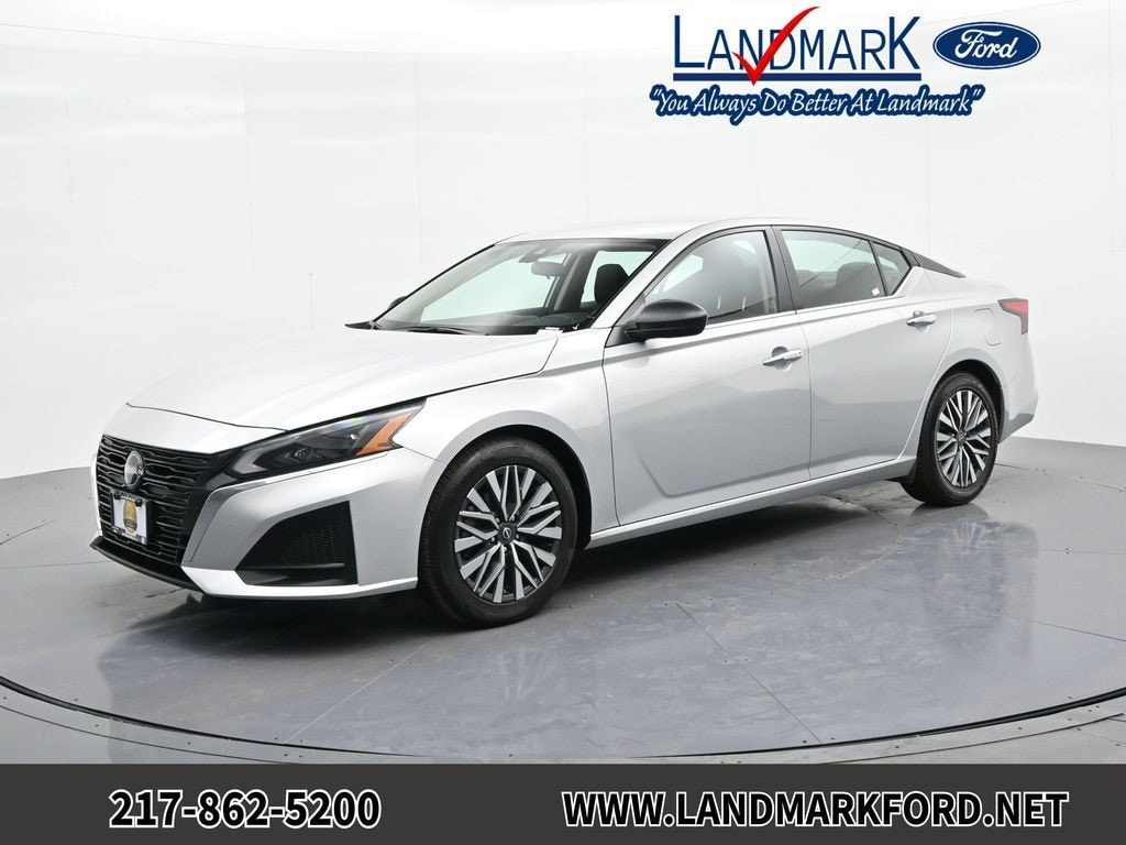 Used 2024 Nissan Altima 2.5 SV Sedan