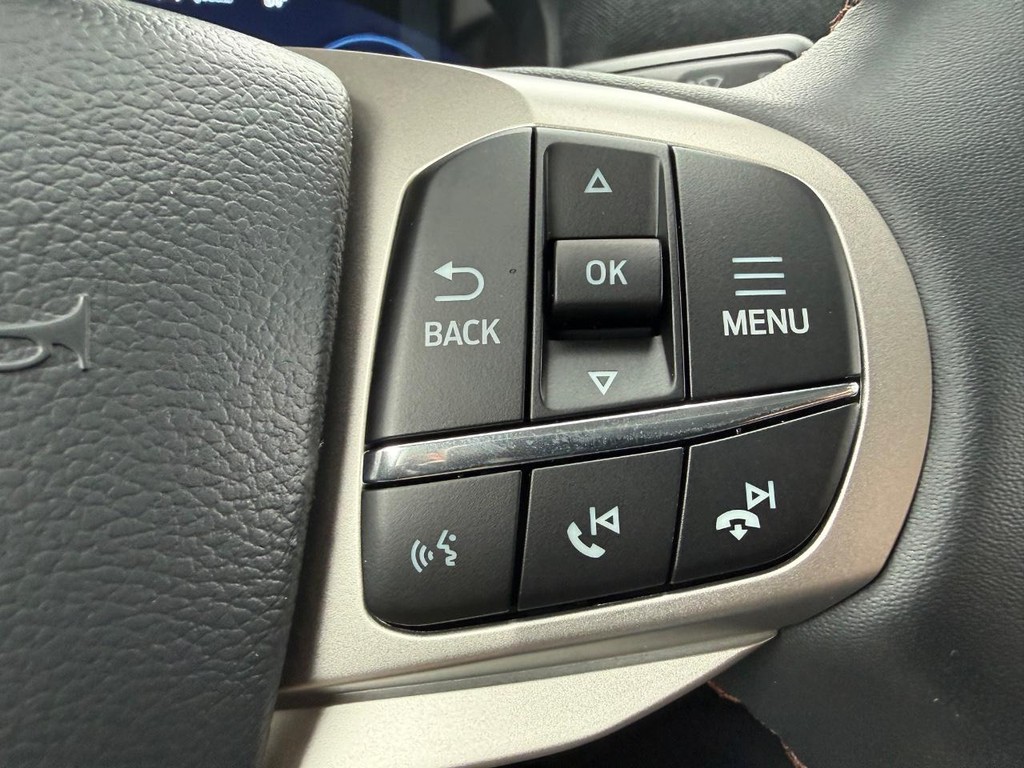 2025 Ford Explorer Active - Photo 11