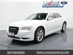 Used 2022 Chrysler 300 Touring Sedan for sale in Springfield, IL