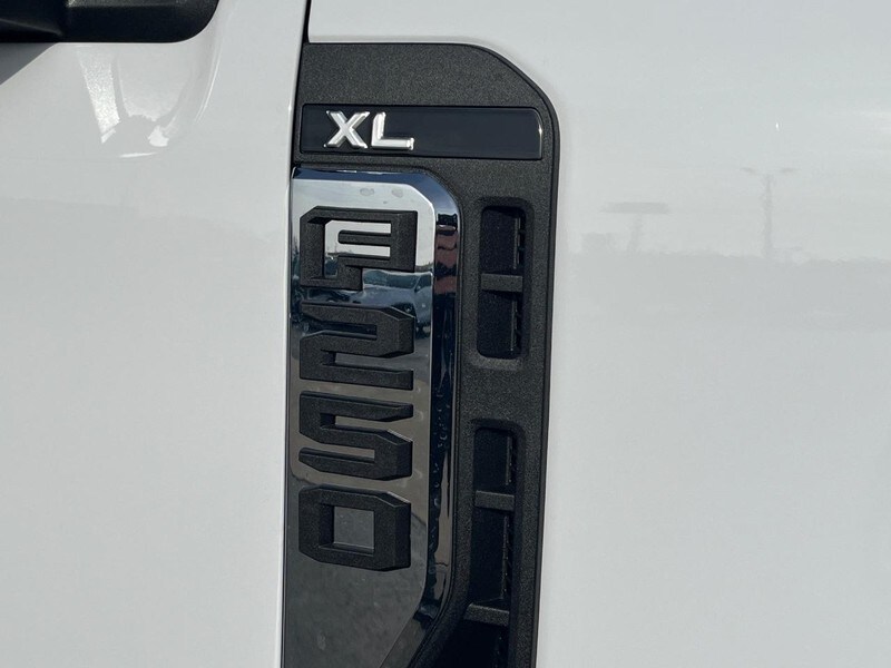2024 Ford F-250 XL photo 3