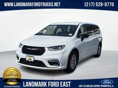 Used 2024 Chrysler Pacifica Touring L Minivan/Van for sale in Springfield, IL