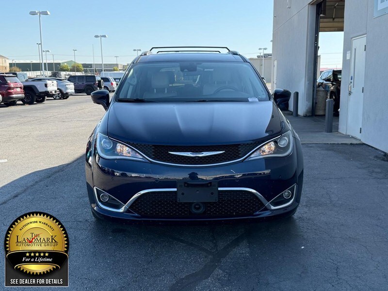 2019 Chrysler Pacifica Touring Plus photo 4