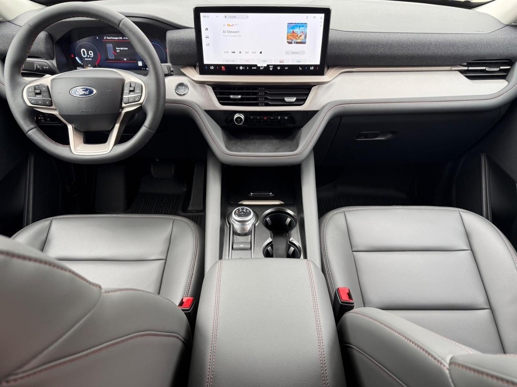 2025 Ford Explorer Active - Photo 19